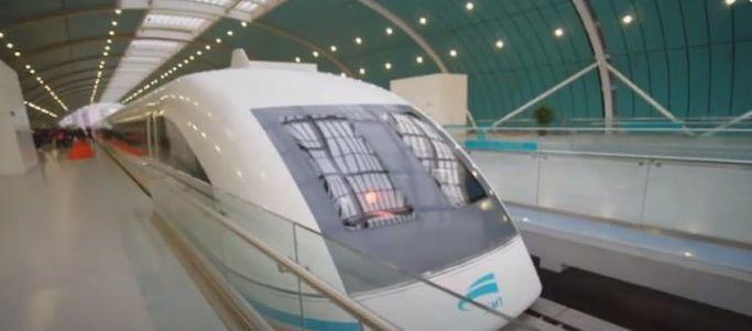 В КНР планируют запуск "летающего" поезда