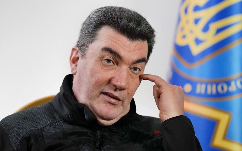 Зеленский отправил в отставку главу СНБО Данилова