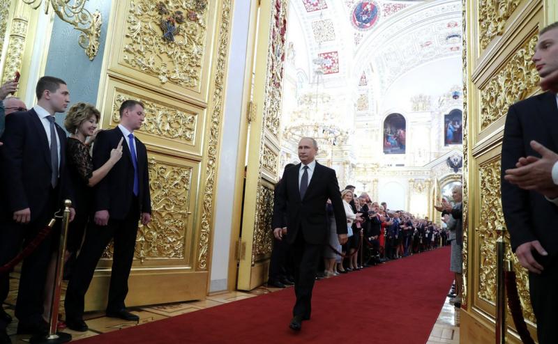 Внутри ЕС возникли разногласия из-за инаугурации главы РФ… 