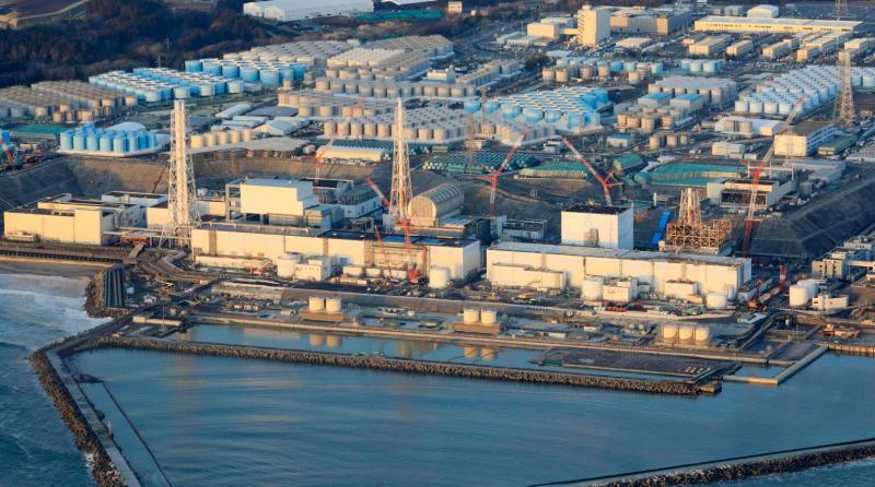 Япония начнет сбрасывать очищенную воду с АЭС Фукусимы летом