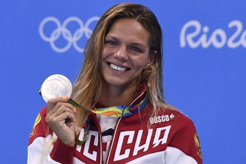 Пловчиха Ефимова назвала сравнение нейтральных спортсменов с бомжами смешным