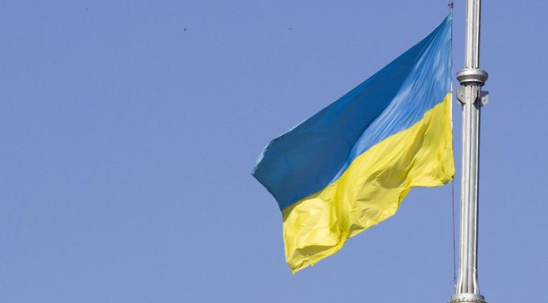 Зеленский распорядился выделить украинцам по тысяче… 