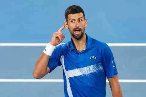 Джокович вышел в полуфинал Australian Open, несмотря на травму