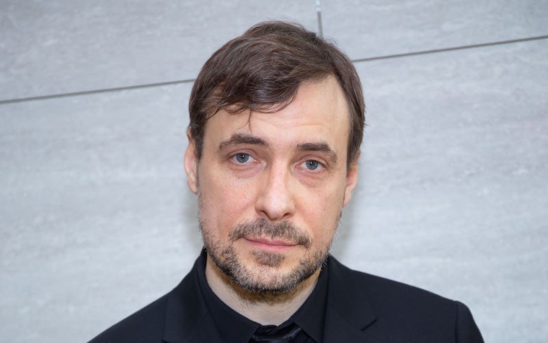 Актер Евгений Цыганов заявил, что его часто называют унылым