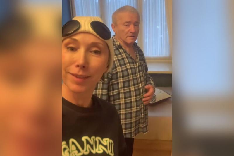 Юмористка Елена Воробей поделилась редкими кадрами с отцом
