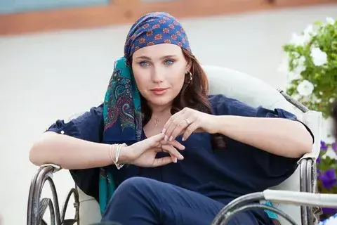 Актриса Дарья Екамасова посетила «Оскар» в платье российского дизайнера