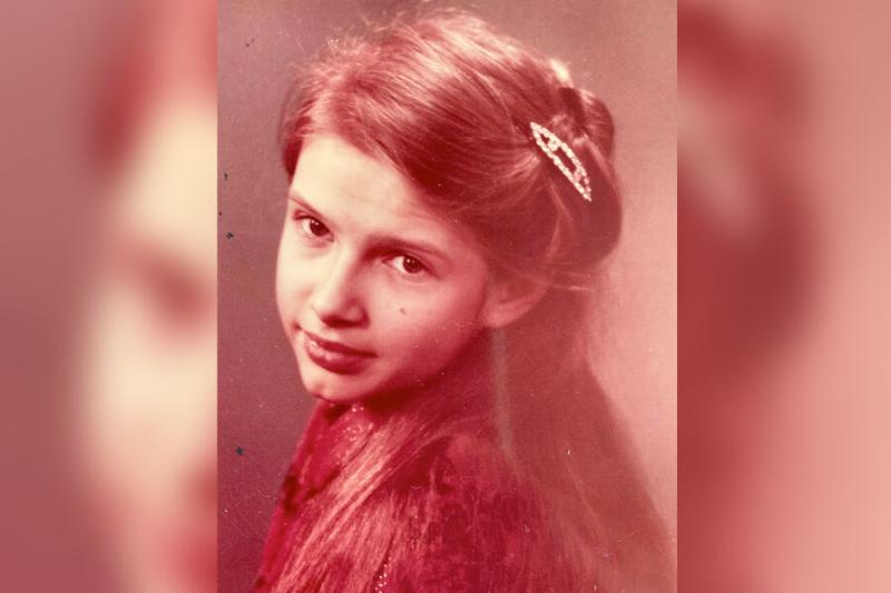 Актриса Эвелина Бледанс показала свое фото, снятое в 14 лет