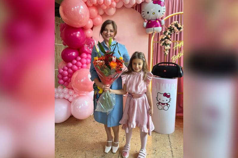 Актриса Анна Банщикова опубликовала фото с дня рождения дочери