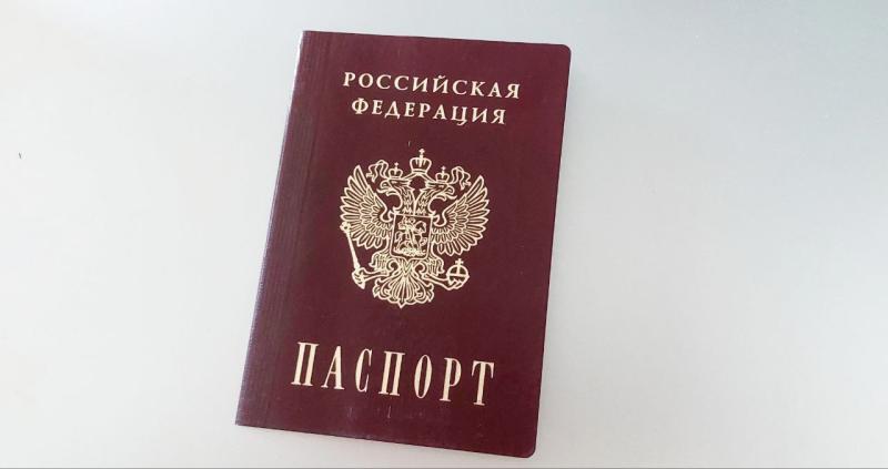 Семья из Оренбурга лишилась отпуска в Дубае из-за ошибки в загранпаспорте дочери