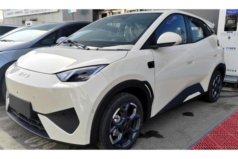 В Китае стартовали продажи новых хетчбэков BYD Seagull с автопилотом «Глаз Бога»