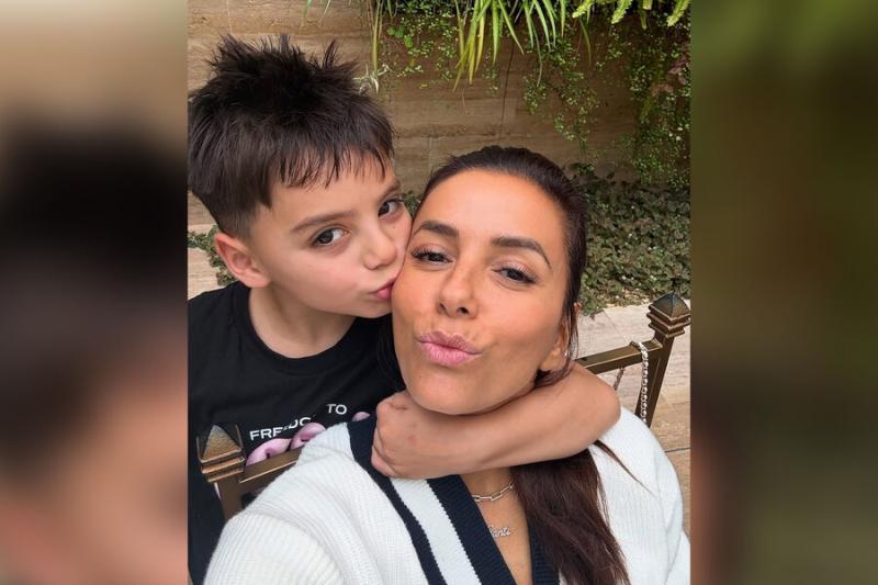 Ева Лонгория представила своего сына и рассказала о семейной жизни и спорте