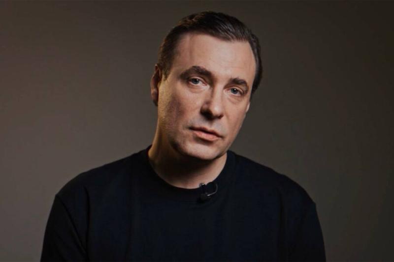 Актер Евгений Цыганов признался, что его привлекла власть в актерской профессии