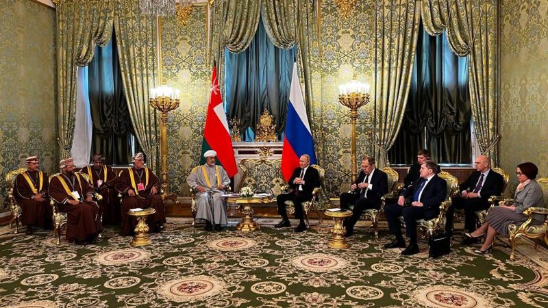 РИА Новости: Путин выразил благодарность султану Омана за его визит в Россию