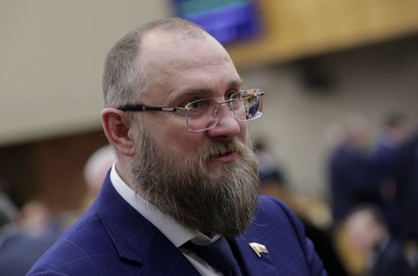 Депутат Бурлаков посоветовал семьям придумать код для борьбы с мошенниками