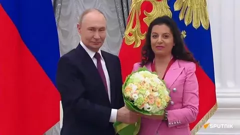 Путин вручил Маргарите Симоньян орден «За заслуги перед Отечеством» III степени