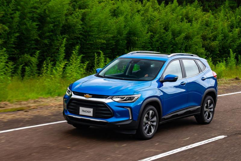 Новый кроссовер Chevrolet Tracker стал доступен в РФ от 1,65 млн рублей