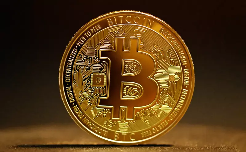 Стоимость биткоина впервые достигла $110 тысяч