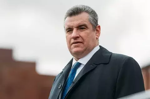 В ЛДПР заявили, что Собчак высасывает сенсации из пальца, публикуя видео со спящим… 