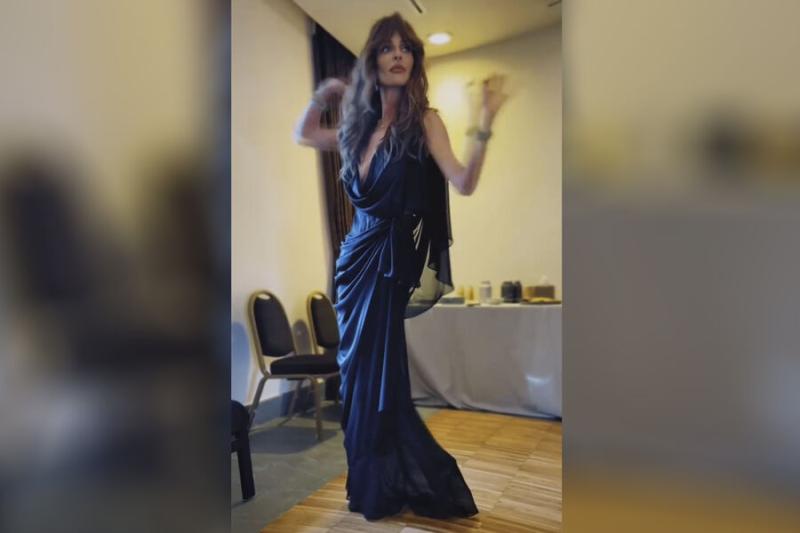 Ведущая Екатерина Варнава выложила видео в платье с глубоким декольте