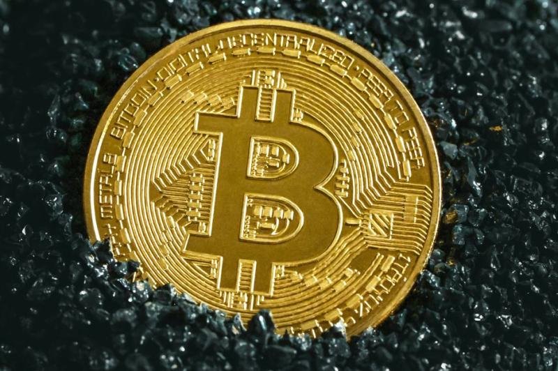 Стоимость биткоина опустилась ниже $100 тысяч впервые с… 
