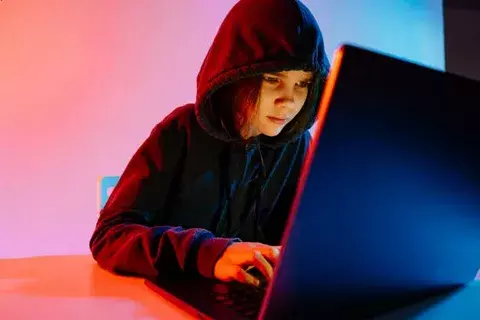 Neowin: 13-летний вундеркинд помог Microsoft исправить множество уязвимостей