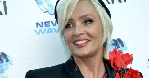 «Абзац»: певица Лайма Вайкуле продает мимо кассы билеты на убыточный «Рандеву»