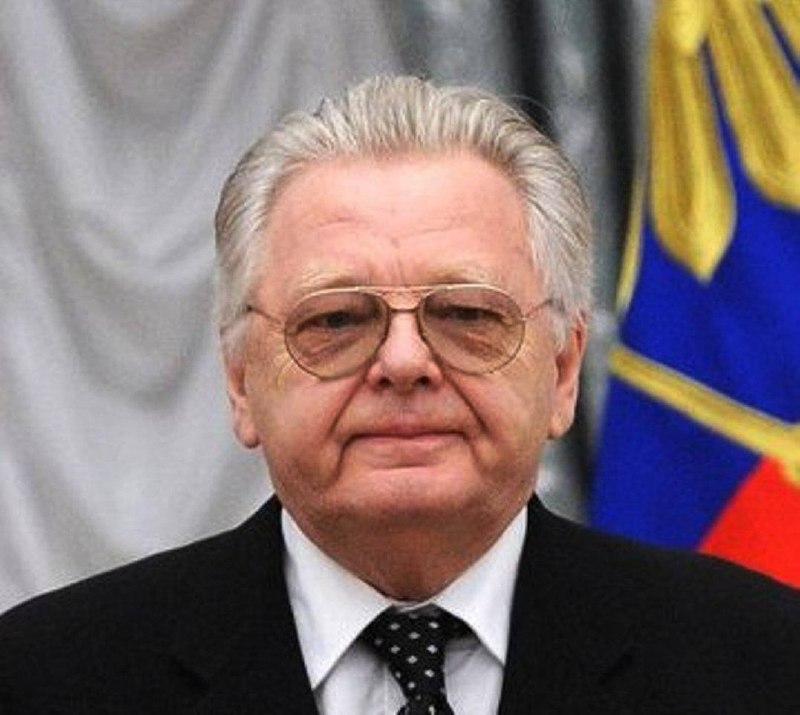 Ведущий Владимир Березин назвал Юрия Антонова самым состоятельным артистом России