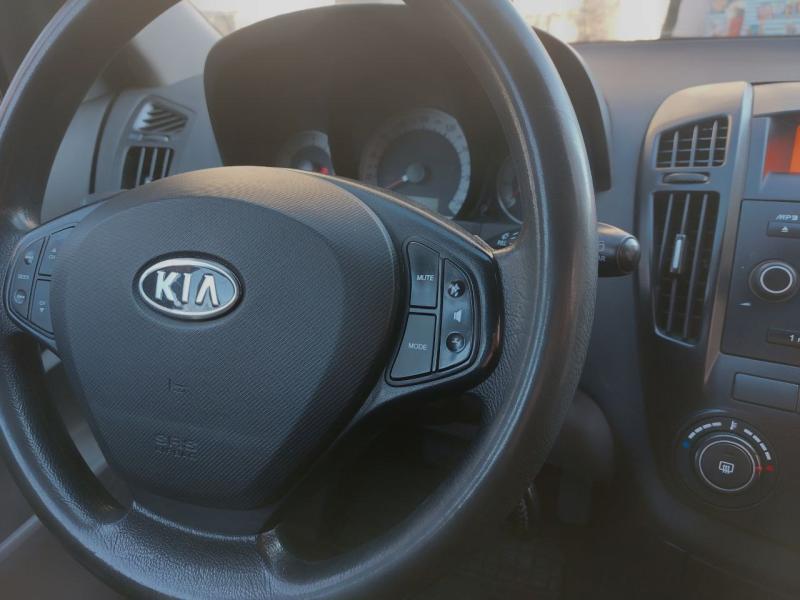 Автоэксперт Балабас посоветовал в жару включать кондиционер в автомобиле