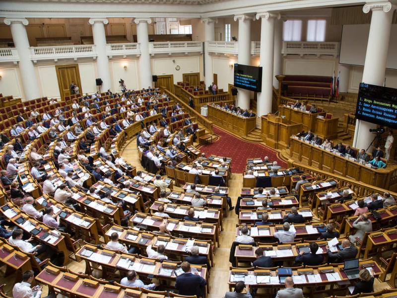 Совет Федерации одобрил увеличение лимита страхования по долгосрочным вкладам до 2,8 млн рублей