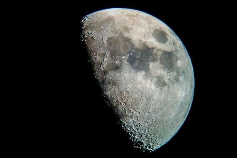 Глава NASA Даффи: астронавты высадятся на Луну в течение трех с половиной лет