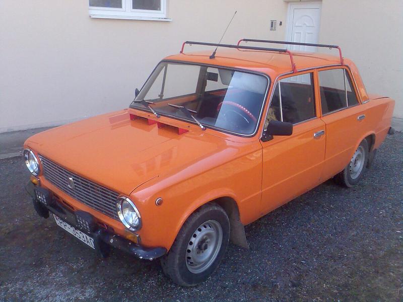 В РФ начались продажи уникальной "копейки" ВАЗ-2101 с автоматической коробкой за 10 млн рублей