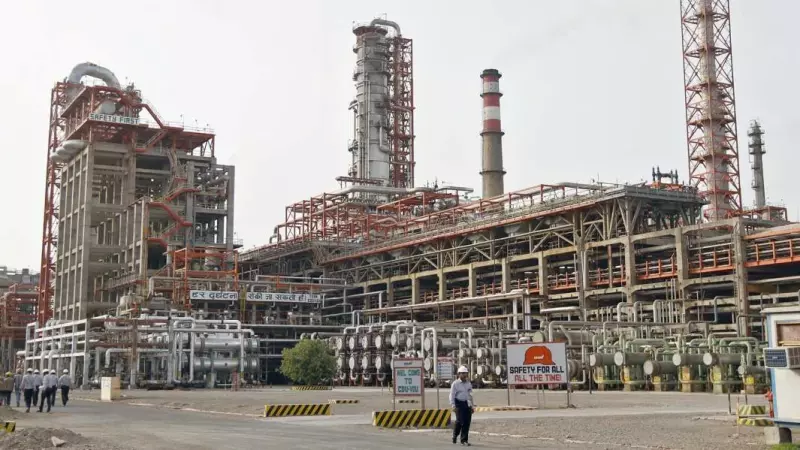 Bloomberg: Индии грозят миллиардные убытки при отказе от закупок нефти из России