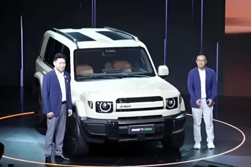 Chery представила в Дубае новый кроссовер iCAR V27