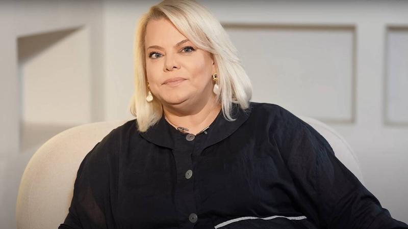 Актриса Яна Поплавская выступила за идею блокировать мат в интернете