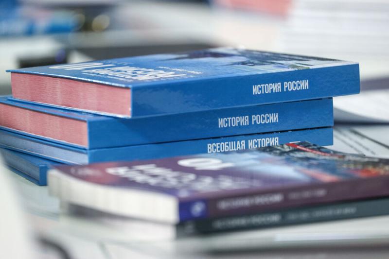 В школах с 1 сентября 5-7 классы начнут учиться по новым учебникам истории