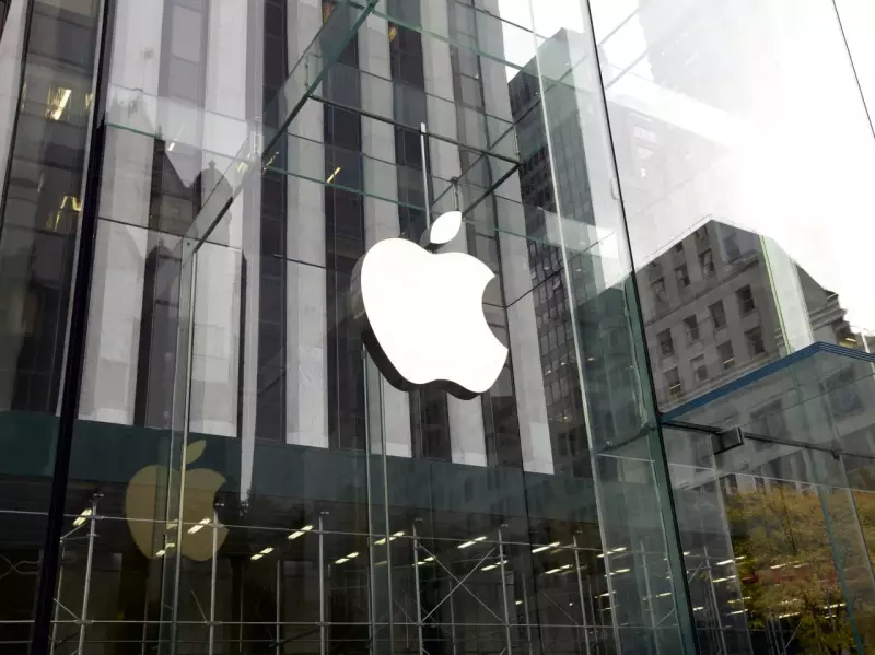 Bloomberg: Apple обсуждает внедрение ИИ Google Gemini в обновленную Siri