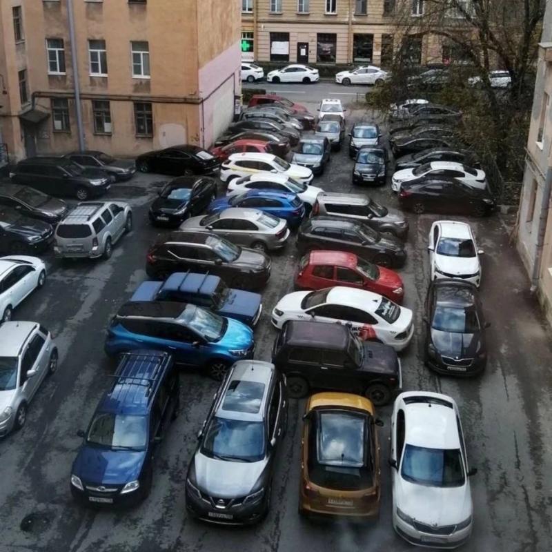Депутат Колунов: за самозахват парковки во дворе штрафуют от 5 тыс. рублей