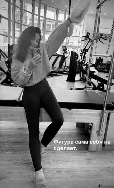 Актриса Екатерина Климова показала себя в обтягивающих лосинах