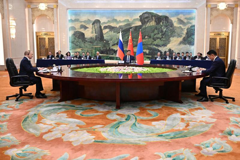 Хурэлсух: монголия прилагает усилия к углублению отношений с Россией и Китаем