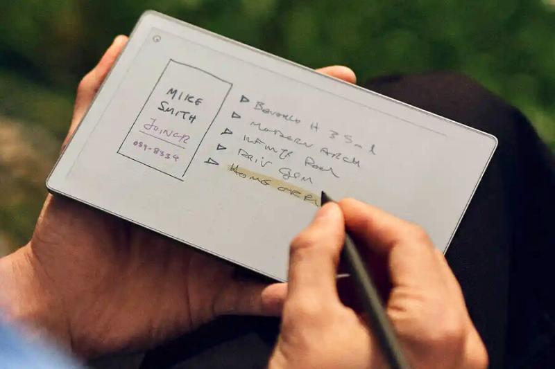 Электронный блокнот Paper Pro Move с экраном E Ink оценили в 36 тысяч рублей