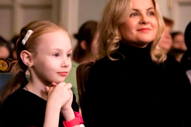 Певица Проскурякова заявила, что ее дочь от Николаева должна дружить с разными людьми в школе