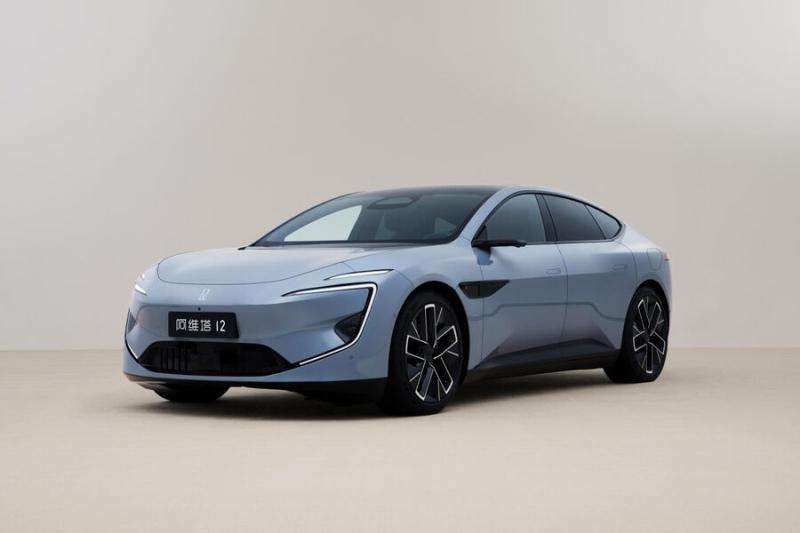 В России впервые в продажу вышел авто Avatr без боковых зеркал