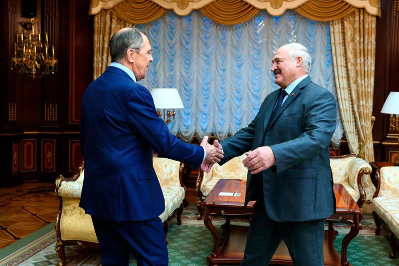 Лукашенко позвал Лаврова пообщаться на полях конференции в Минске