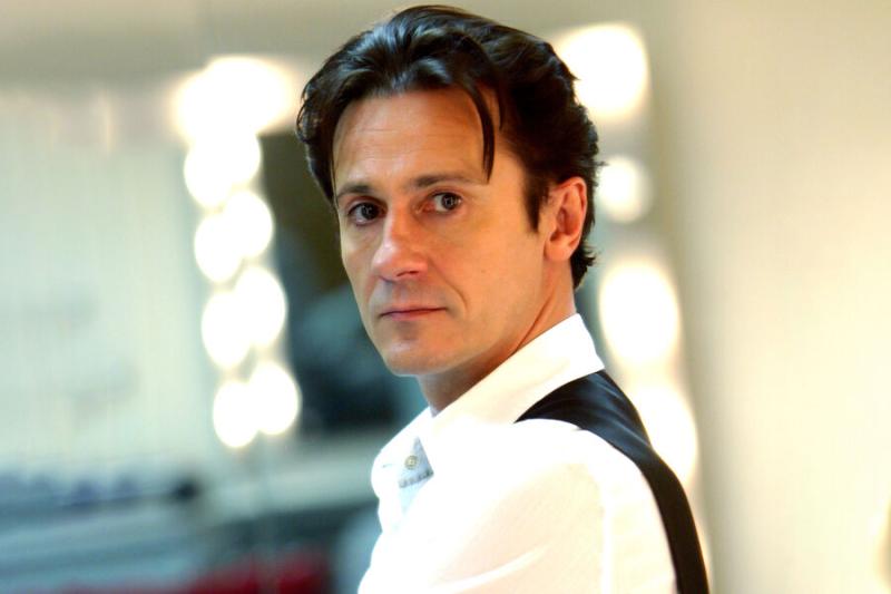 Путин: артист Олег Меньшиков вписал яркие страницы в историю театра и кино РФ