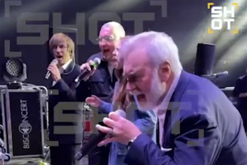 В Молдавии певец Меладзе выступил на одной сцене с шоуменом Галкиным