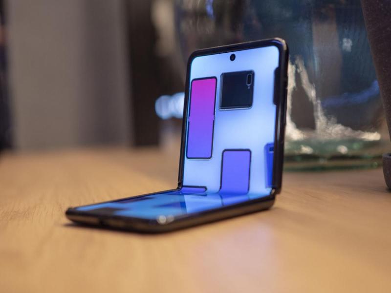 Samsung планирует продать 35 млн складных смартфонов в 2025 году