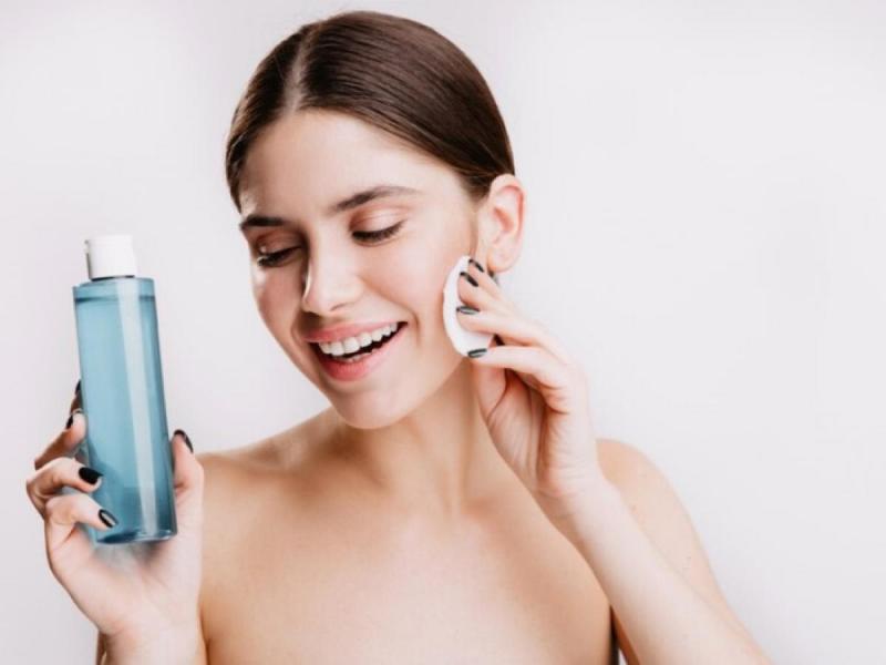 Эксперты дали советы по уходу и питанию для достижения сияющей и гладкой кожи