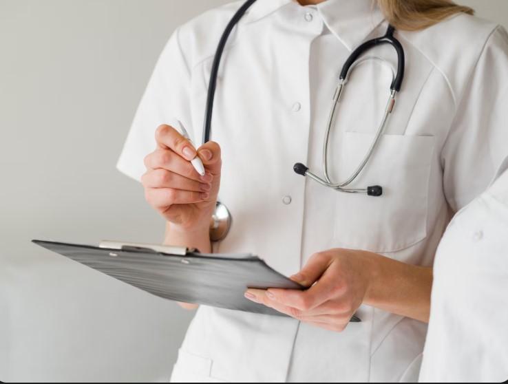 Врачи назвали симптомы гипертонии, требующие немедленной медицинской помощи