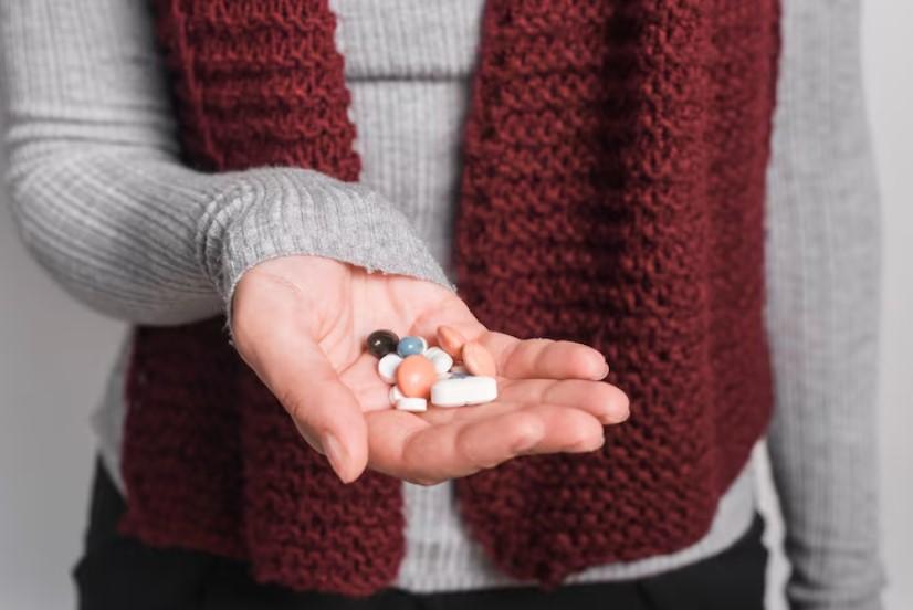Врачи развеяли миф о полной безопасности безрецептурных препаратов