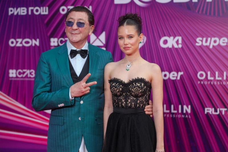 Певец Григорий Лепс сообщил, что поздравил бывшую невесту с юбилеем